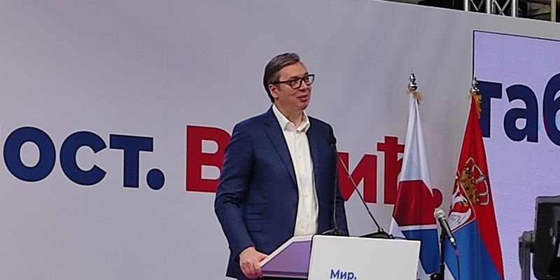 Vučić proglasio pobedu u prvom krugu na predsedničkim izborima