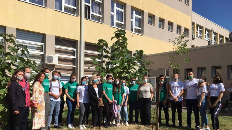 Sadnjom drveća Požarevačka gimnazija obeležila Dan škole