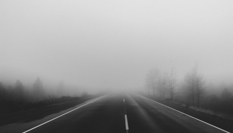 OPREZ VOZAČI:  Magla i poledica na putu