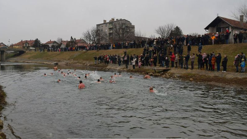 Najhrabriji Petrovčani treću godinu zaredom plivaju za Časni krst