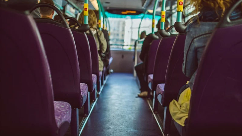 Kontrola autobusa za prevoz dece na ekskurzije