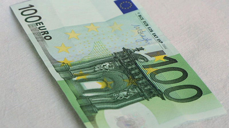 Kada počinje isplata 100 evra pomoći za mlade?