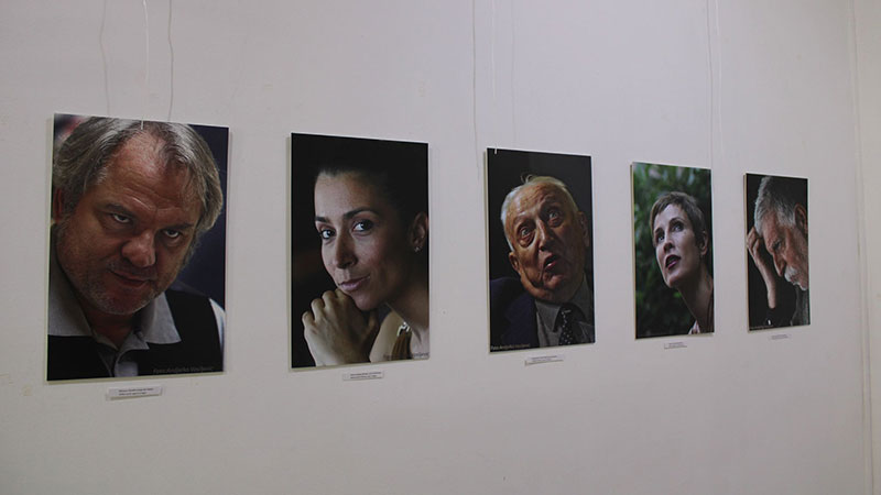 Portreti poznatih lica izloženi u požarevačkoj galeriji