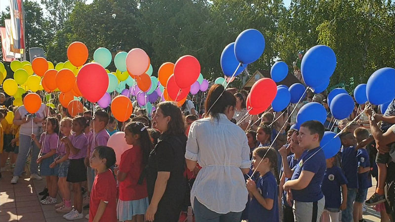 Puštanjem balona predškolci se oprostili od vrtića 
