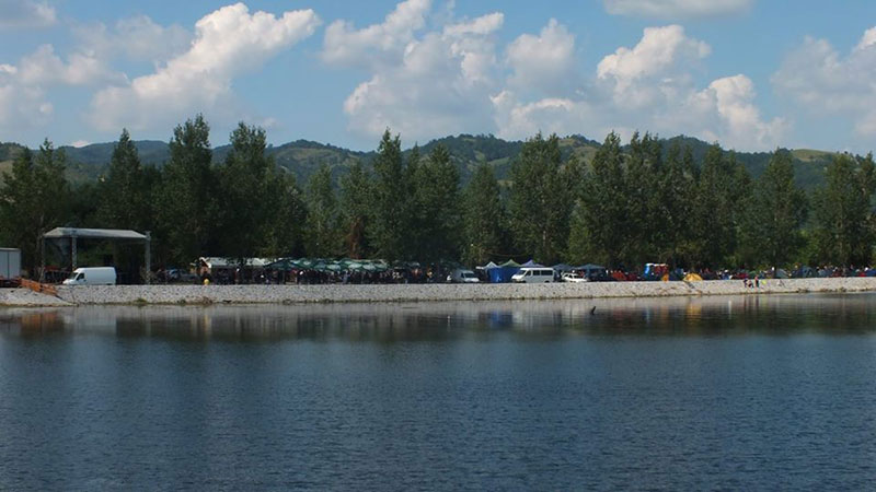 U planu izgradnja novih objekata za smeštaj turista na Srebrnom jezeru
