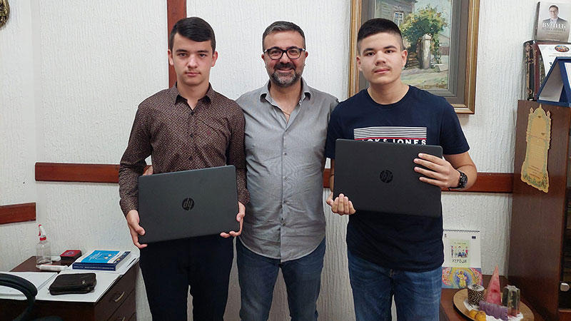 Nagrađeni đaci generacije u opštini Žabari