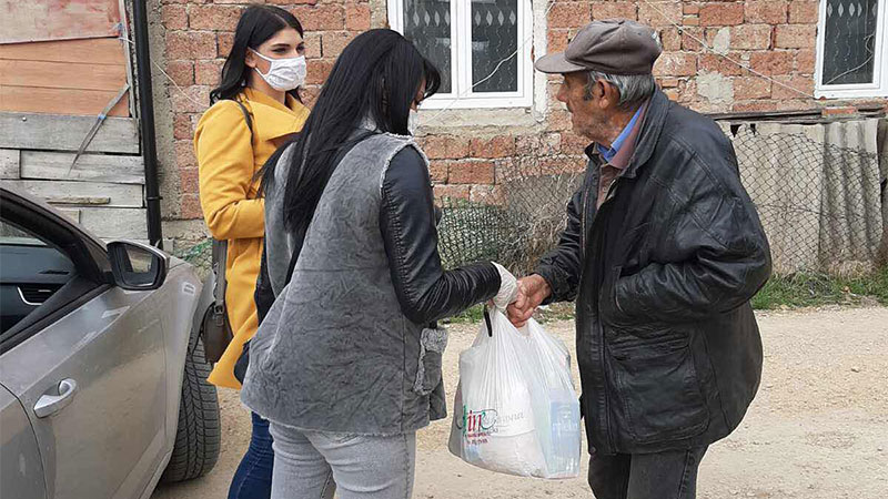 Volonteri koji pomažu najstarijim sugrađanima imaju pune ruke posla
